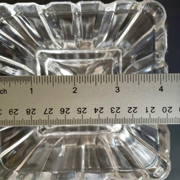 Crystal Clear "Alexandria" 8.5" Square Pedestal Compote Bowl - Picture 4 of 6